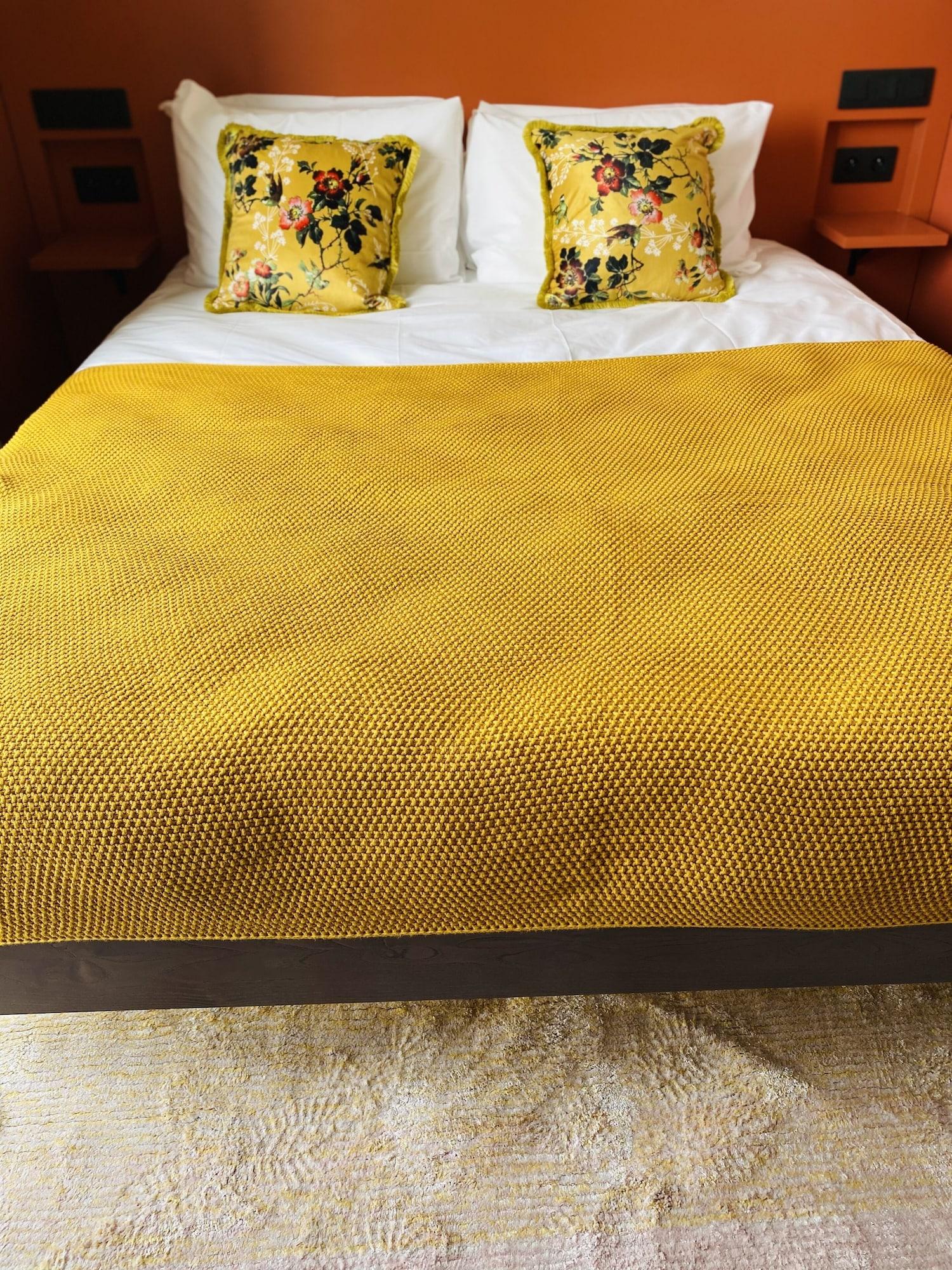 The People Belleville Hostel