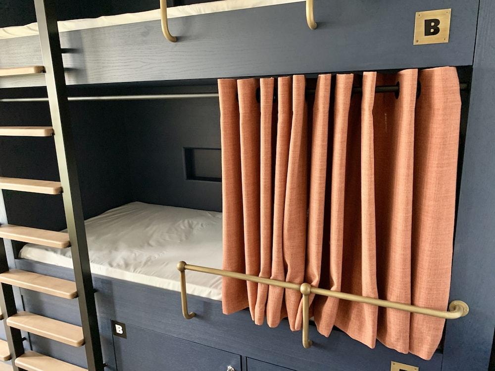 The People Belleville Hostel Paris